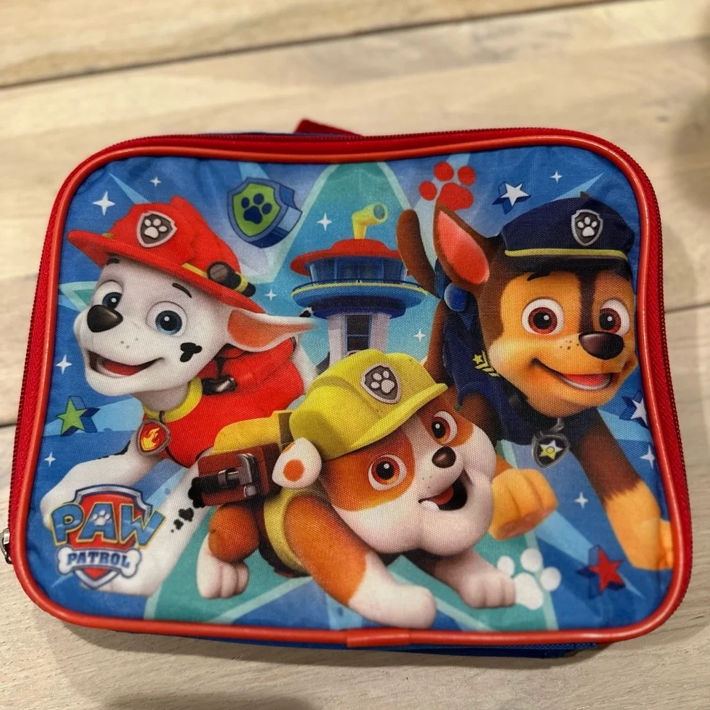 Paw Patrol insulated zipped lunch bag for school or weekend